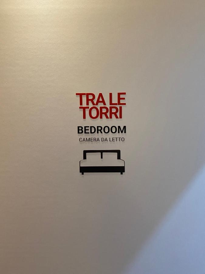 بولونيا Tra Le Torri B&B - Ampia Stanza Privata In Appartamento Con Bagno Privato Accessibile Da Corridoio المظهر الخارجي الصورة